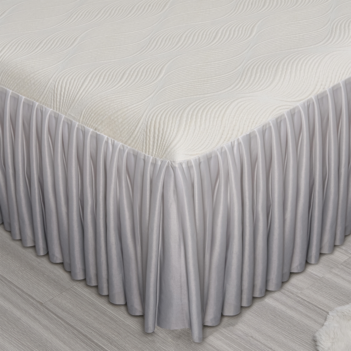 91家纺网 家纺一手货源 找家纺 赛丽雅 2026春夏新款480克A类PE聚乙烯提花冰豆豆凉感床裙款凉席三件套席子空调软席 素色主义-米色