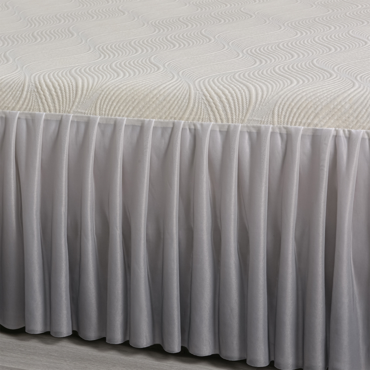 91家纺网 家纺一手货源 找家纺 赛丽雅 2026春夏新款480克A类PE聚乙烯提花冰豆豆凉感床裙款凉席三件套席子空调软席 素色主义-米色