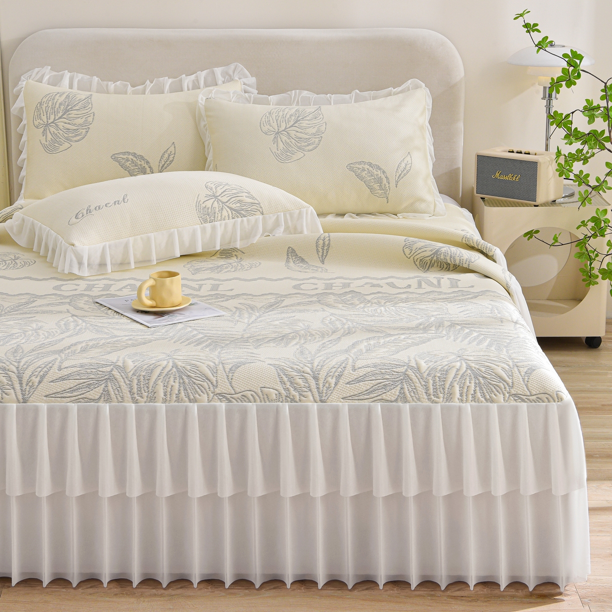 91家纺网 家纺一手货源 找家纺 赛丽雅 2026春夏新款400克A类提花冰豆豆凉感床裙款凉席三件套席子空调软席 海岛风情-香槟