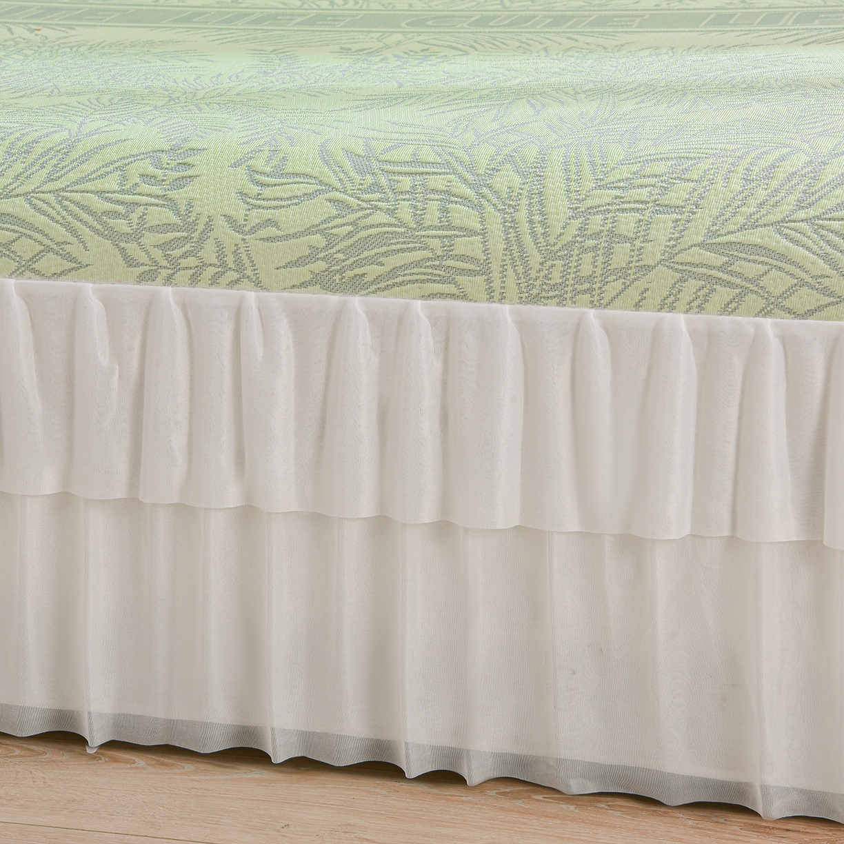 91家纺网 家纺一手货源 找家纺 赛丽雅 2026春夏新款400克A类提花冰豆豆凉感床裙款凉席三件套席子空调软席 热带雨林-绿