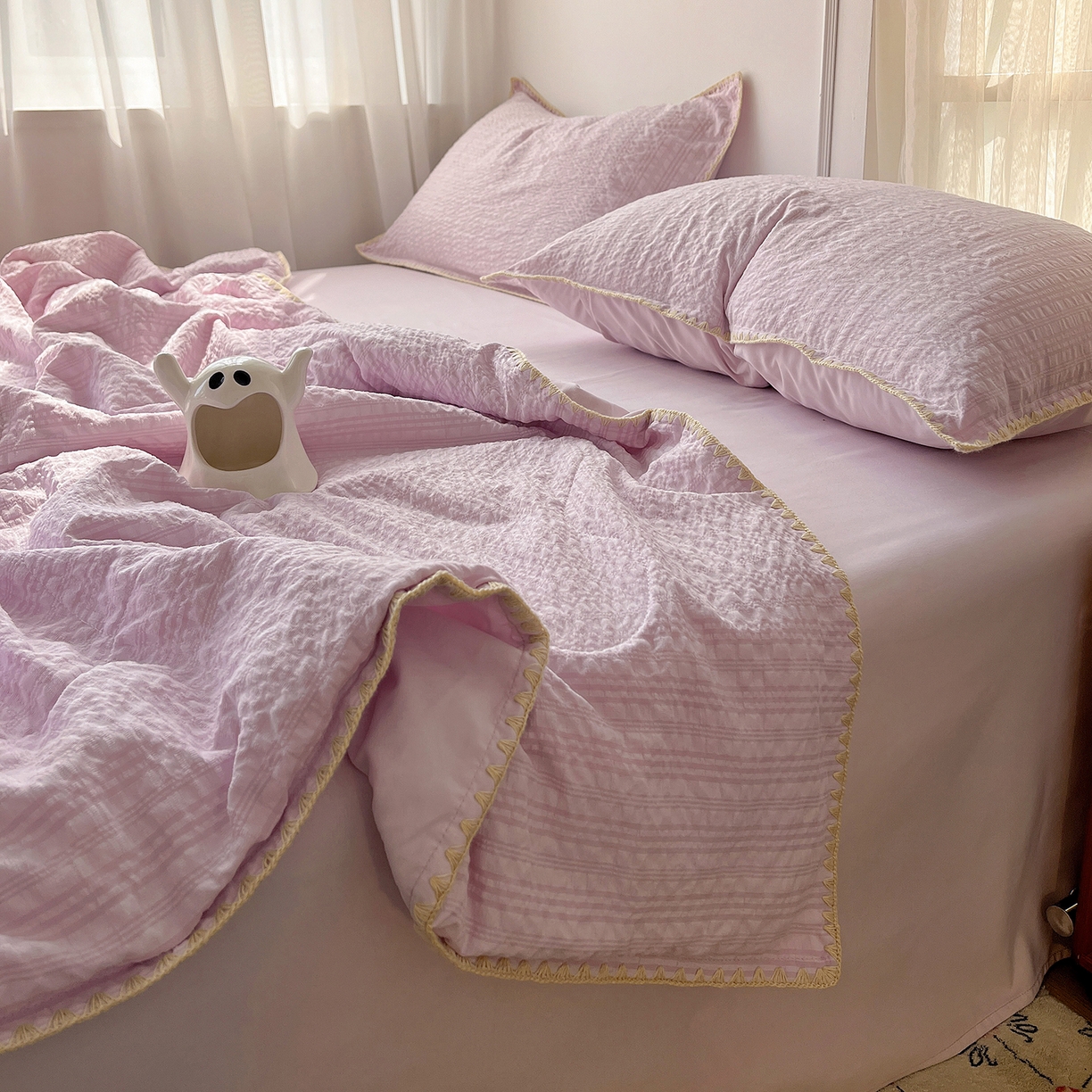 91家纺网 家纺一手货源 找家纺 仟网汇 2026新款贝壳边泡泡纱三角针夏被四件套--纯色系列 芋泥紫