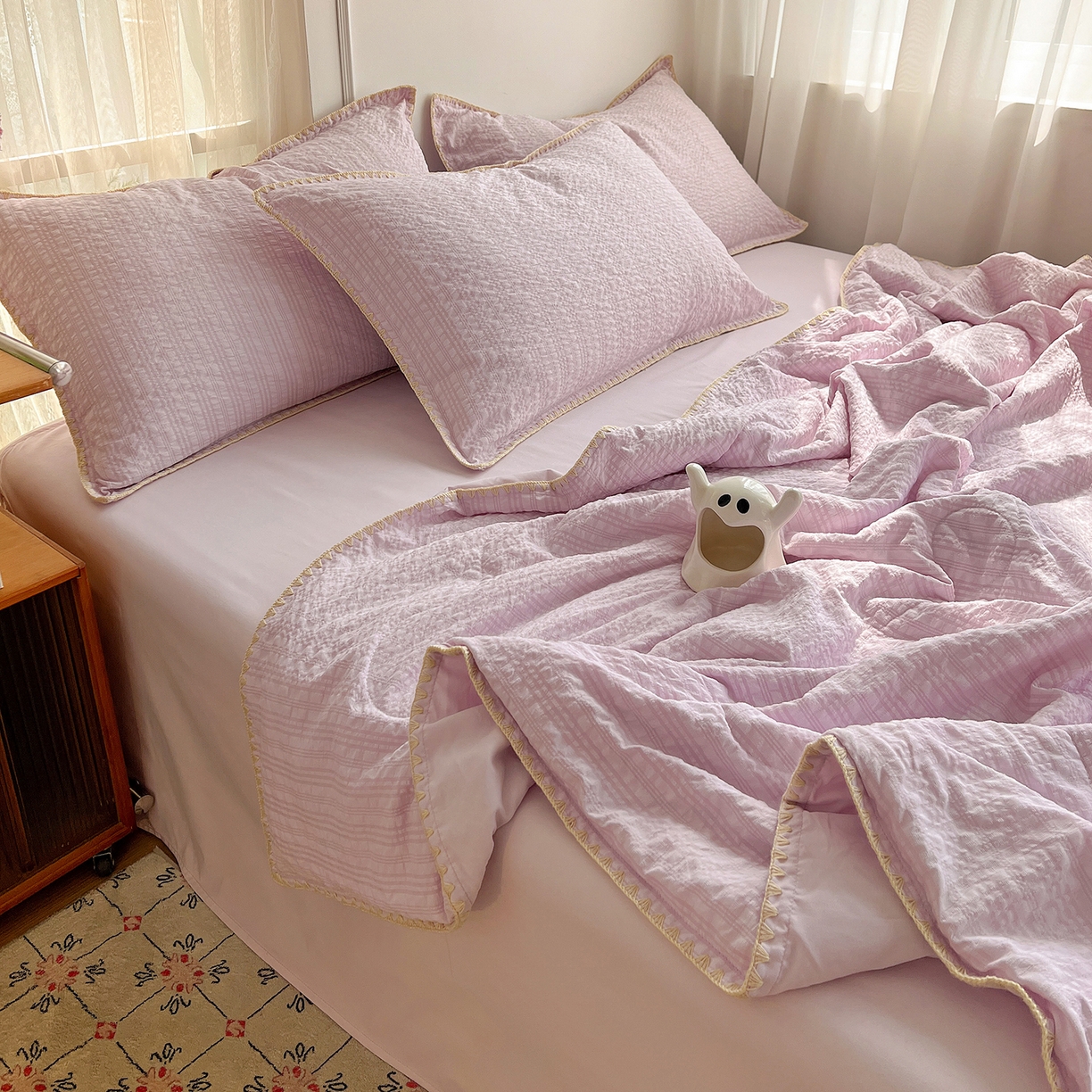 91家纺网 家纺一手货源 找家纺 仟网汇 2026新款贝壳边泡泡纱三角针夏被四件套--纯色系列 芋泥紫