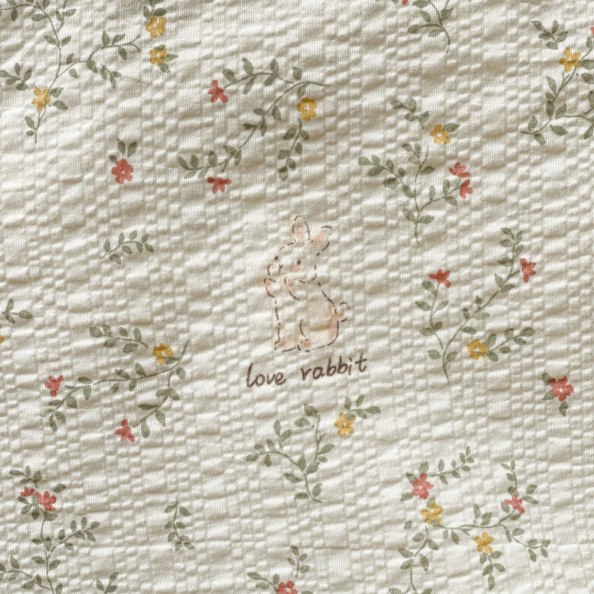 91家纺网 家纺一手货源 找家纺 仟网汇 2026新款泡芙纱简单款夏被四件套 花藤小兔