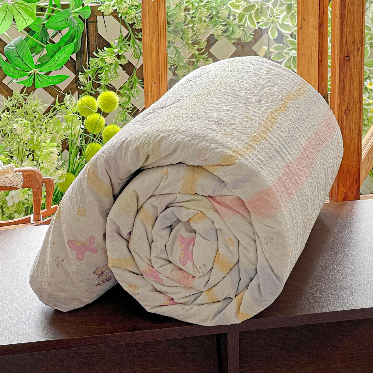 91家纺网 家纺一手货源 找家纺 仟网汇 2026新款泡芙纱简单款夏被四件套 浪漫彩蝶