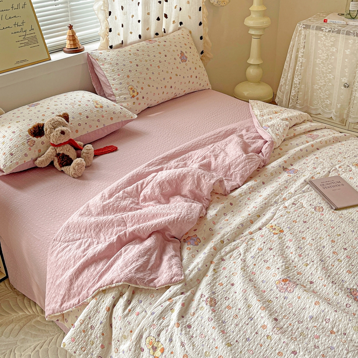 91家纺网 家纺一手货源 找家纺 仟网汇 2026新款泡芙纱简单款夏被四件套 小黄鸭