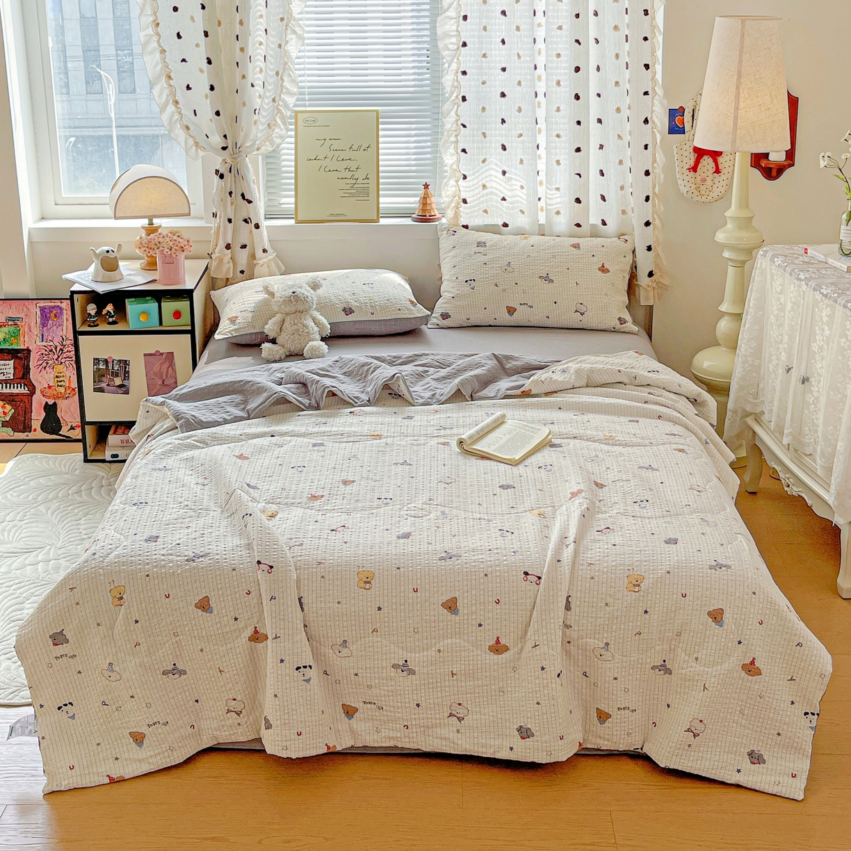 91家纺网 家纺一手货源 找家纺 仟网汇 2026新款泡芙纱简单款夏被四件套 星星狗