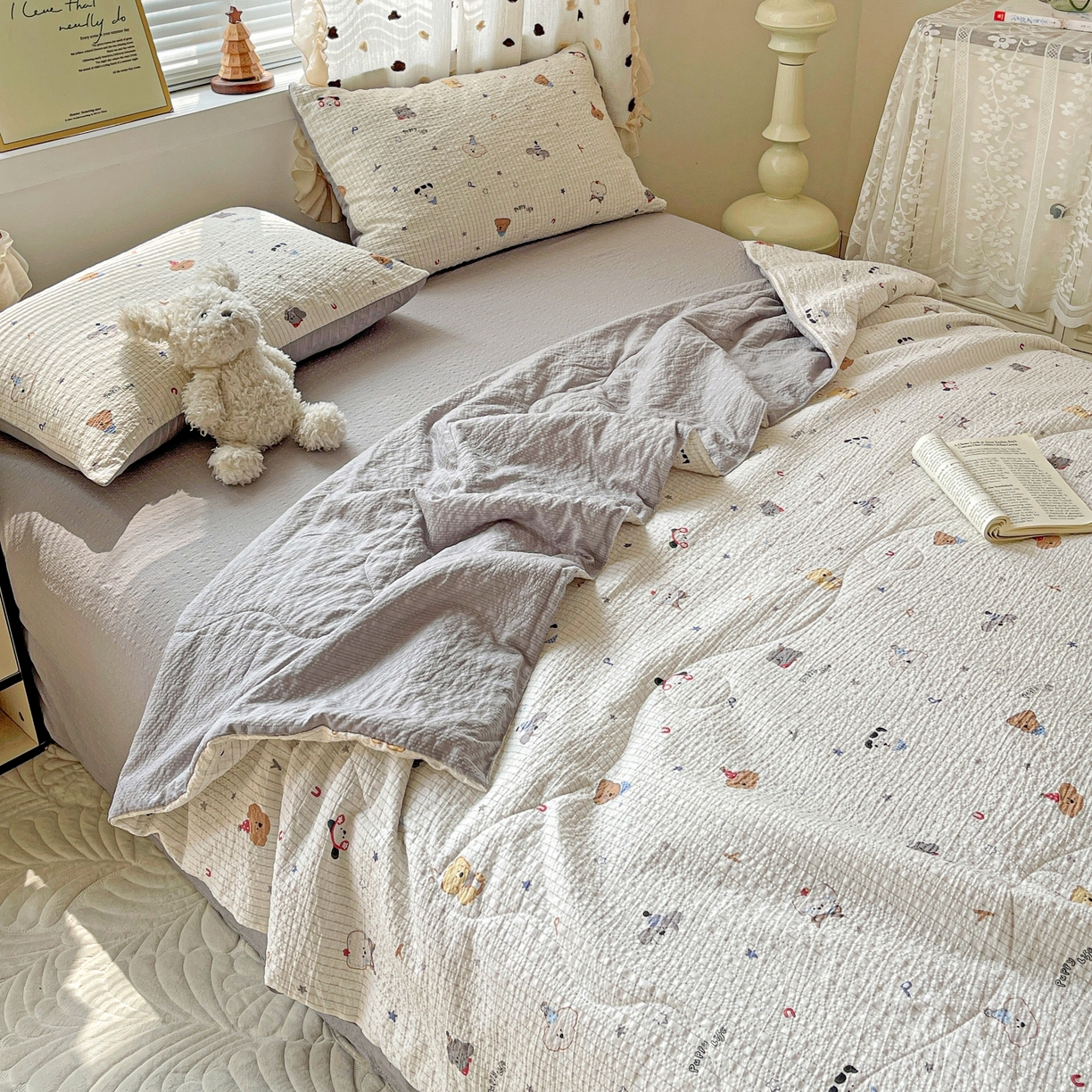 91家纺网 家纺一手货源 找家纺 仟网汇 2026新款泡芙纱简单款夏被四件套 星星狗