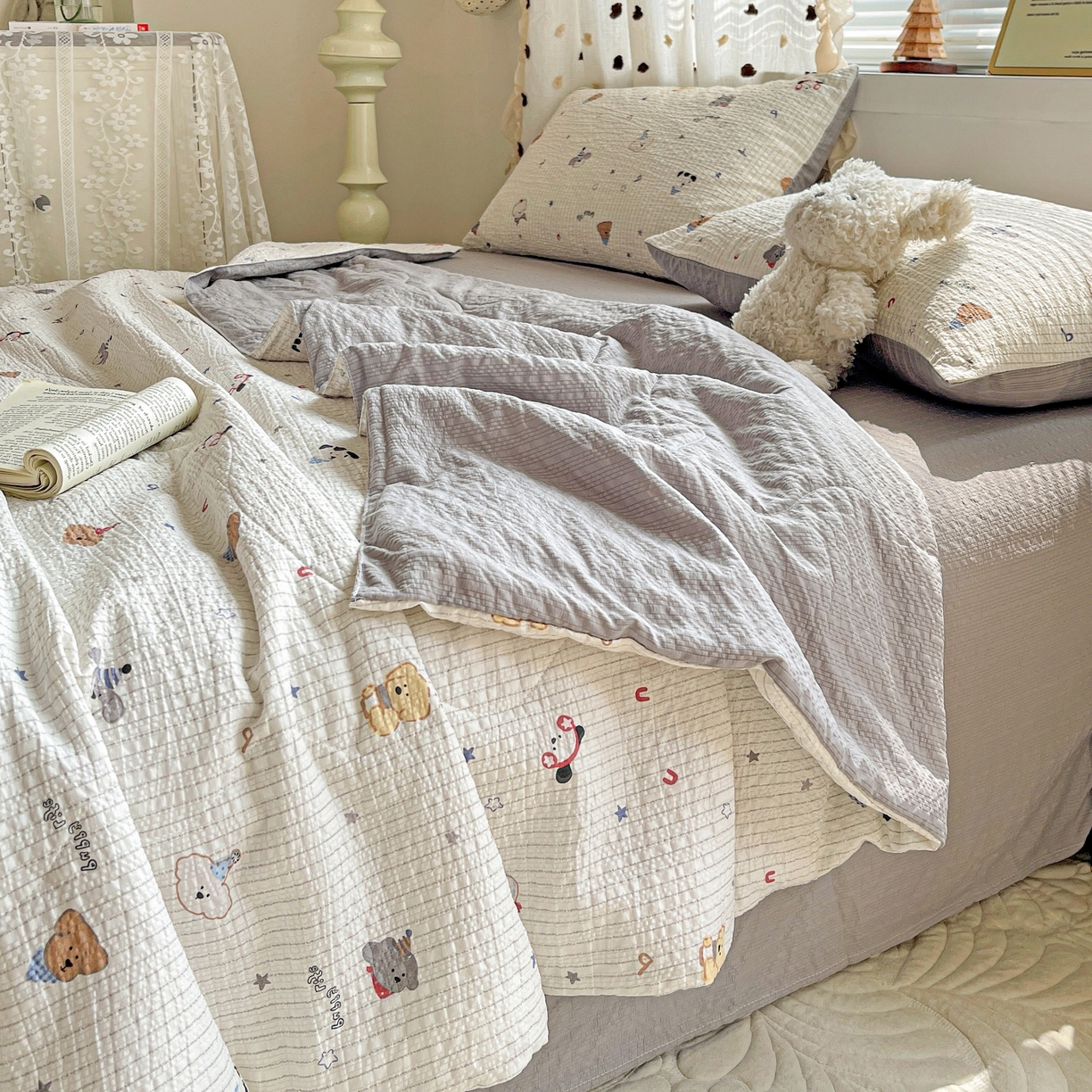 91家纺网 家纺一手货源 找家纺 仟网汇 2026新款泡芙纱简单款夏被四件套 星星狗