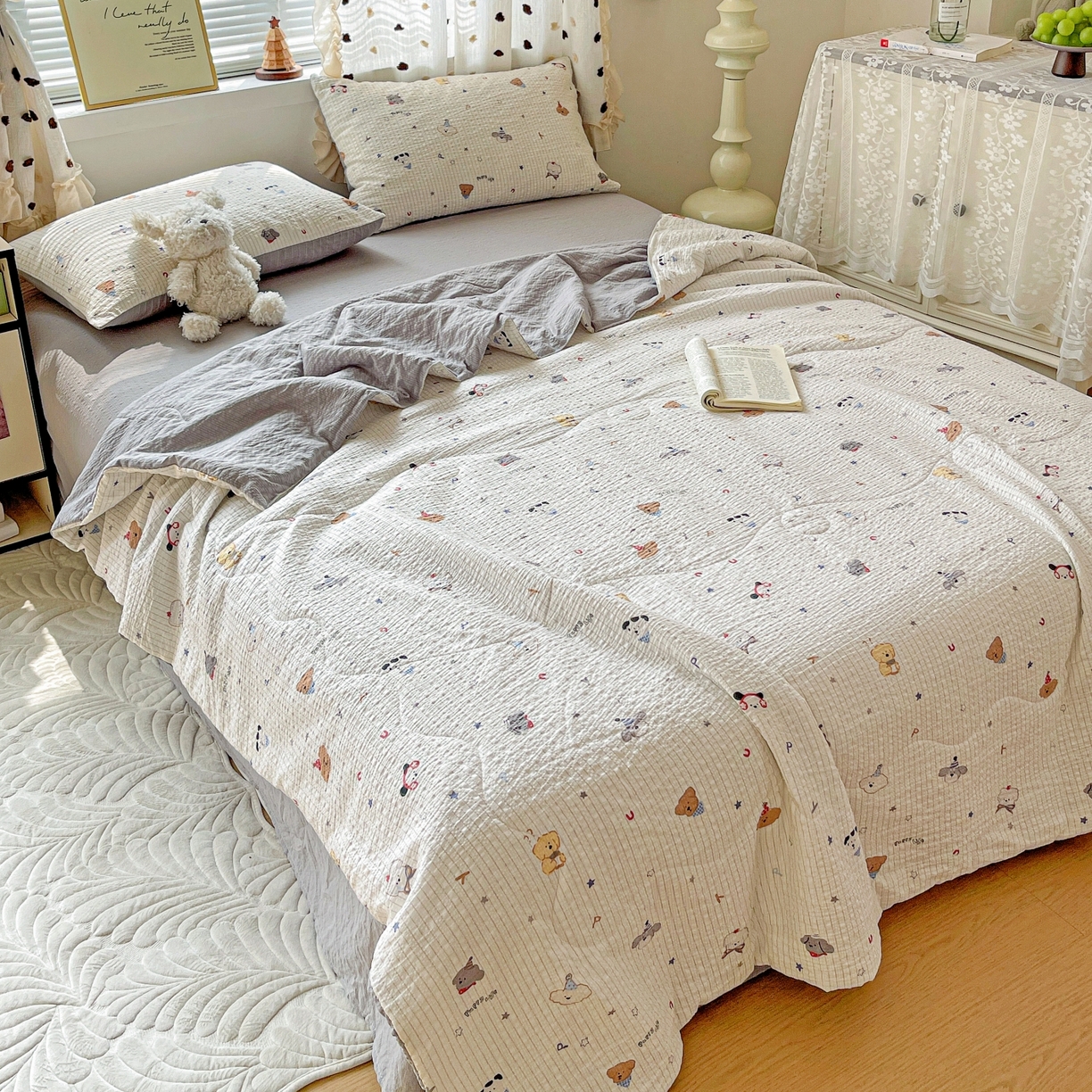 91家纺网 家纺一手货源 找家纺 仟网汇 2026新款泡芙纱简单款夏被四件套 星星狗