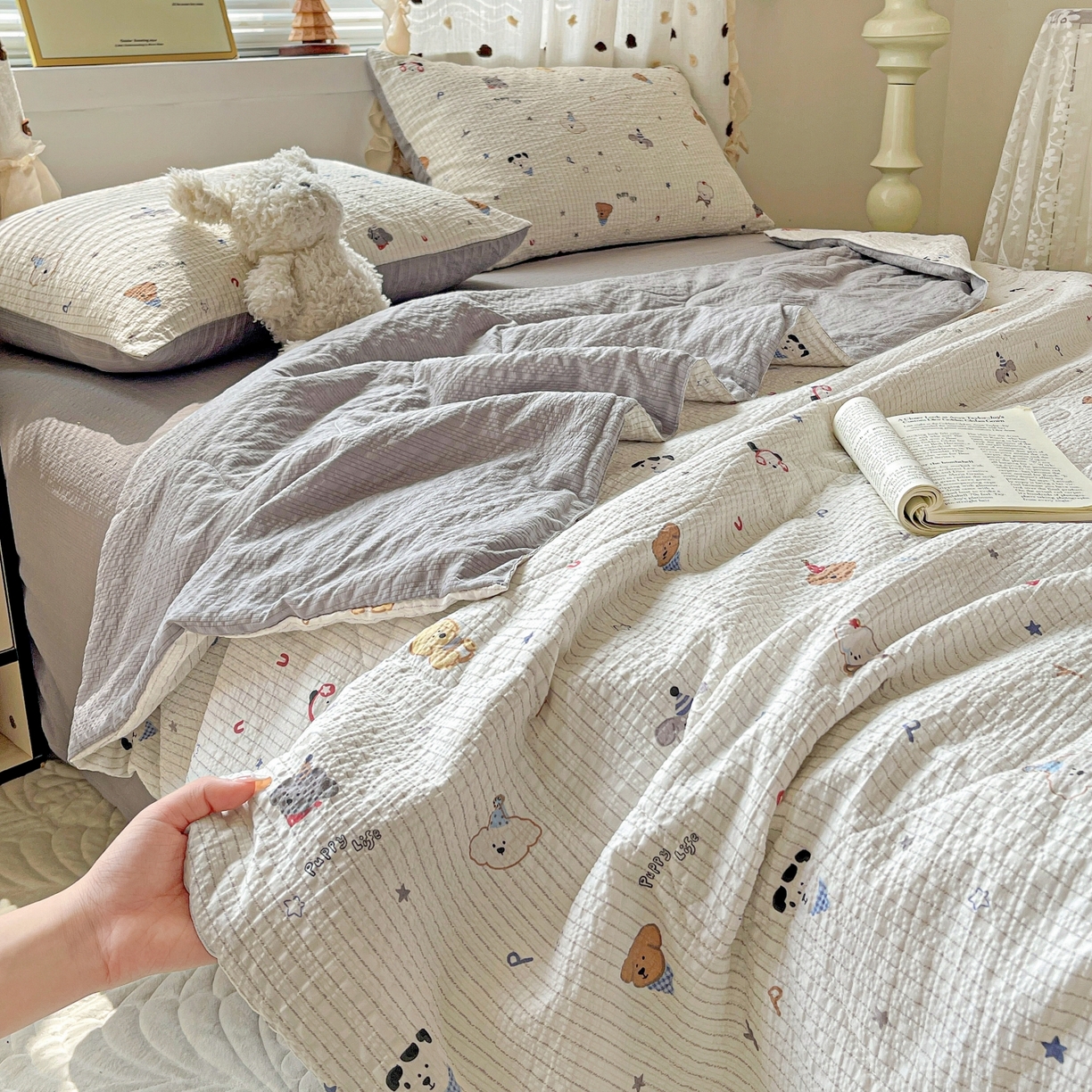 91家纺网 家纺一手货源 找家纺 仟网汇 2026新款泡芙纱简单款夏被四件套 星星狗