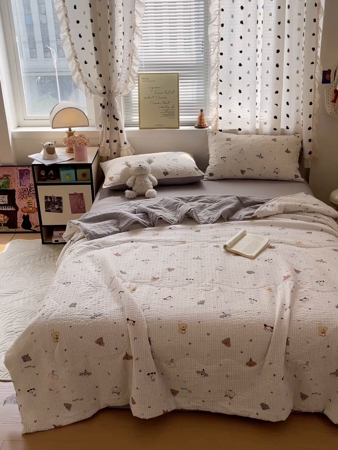 91家纺网 家纺一手货源 找家纺 仟网汇 2026新款泡芙纱简单款夏被四件套 星星狗