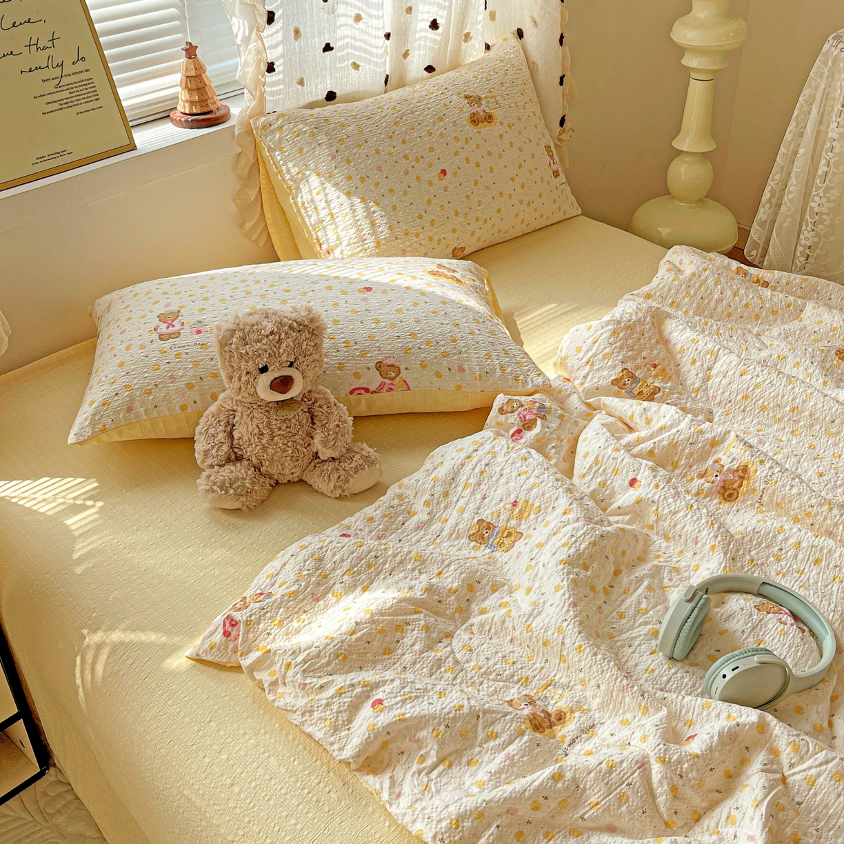 91家纺网 家纺一手货源 找家纺 仟网汇 2026新款泡芙纱简单款夏被四件套 熊博士