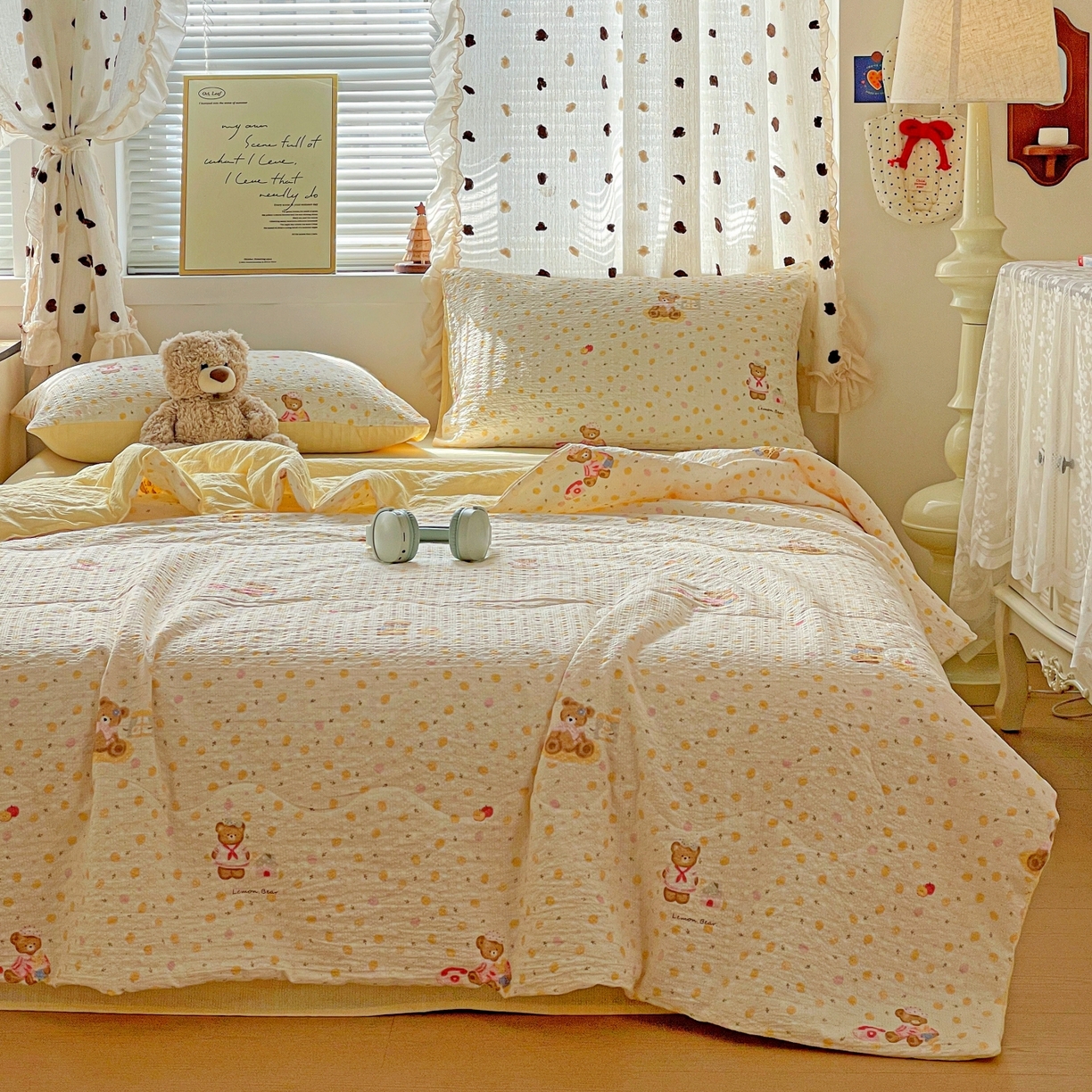 91家纺网 家纺一手货源 找家纺 仟网汇 2026新款泡芙纱简单款夏被四件套 熊博士