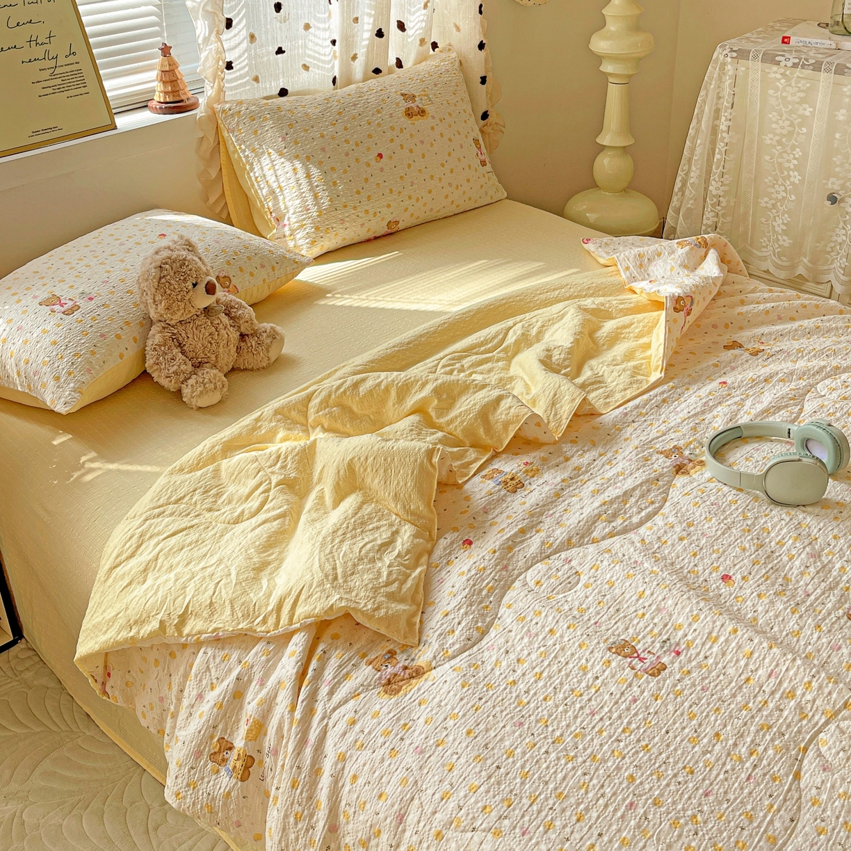 91家纺网 家纺一手货源 找家纺 仟网汇 2026新款泡芙纱简单款夏被四件套 熊博士