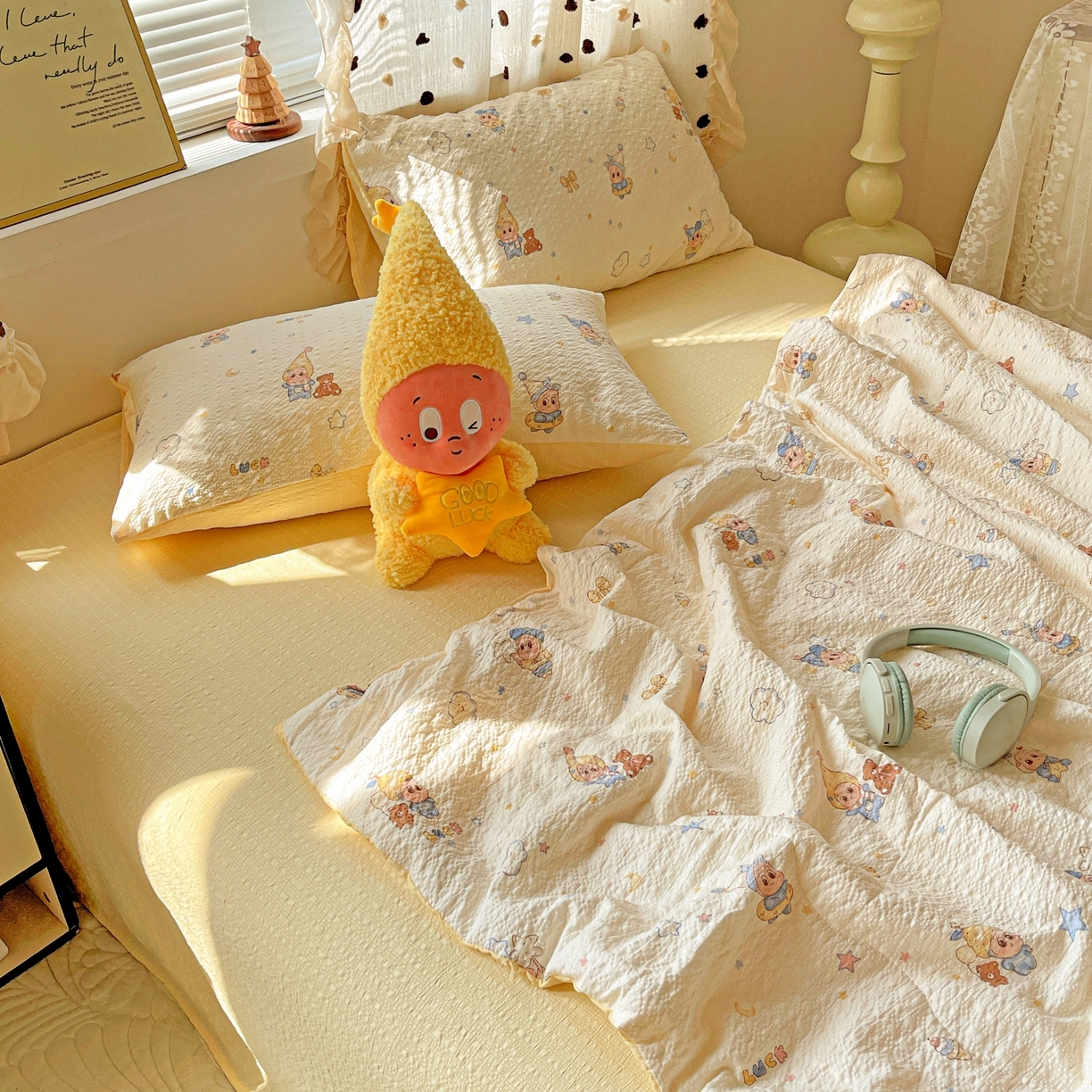 91家纺网 家纺一手货源 找家纺 仟网汇 2026新款泡芙纱简单款夏被四件套 摇摇星人