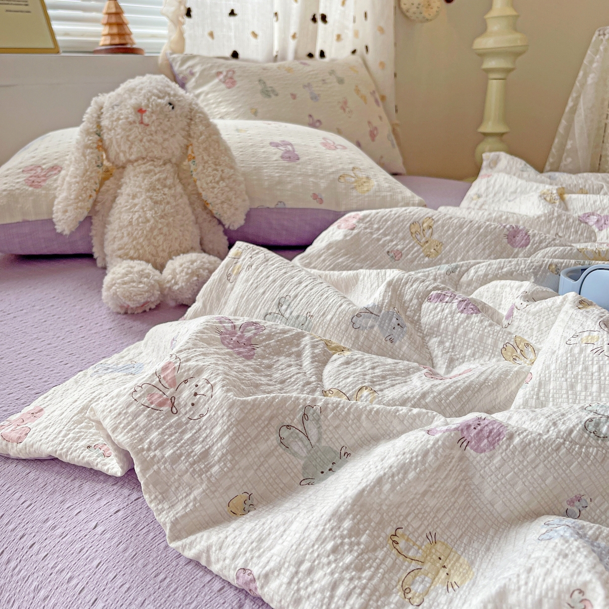 91家纺网 家纺一手货源 找家纺 仟网汇 2026新款泡芙纱简单款夏被四件套 长耳兔