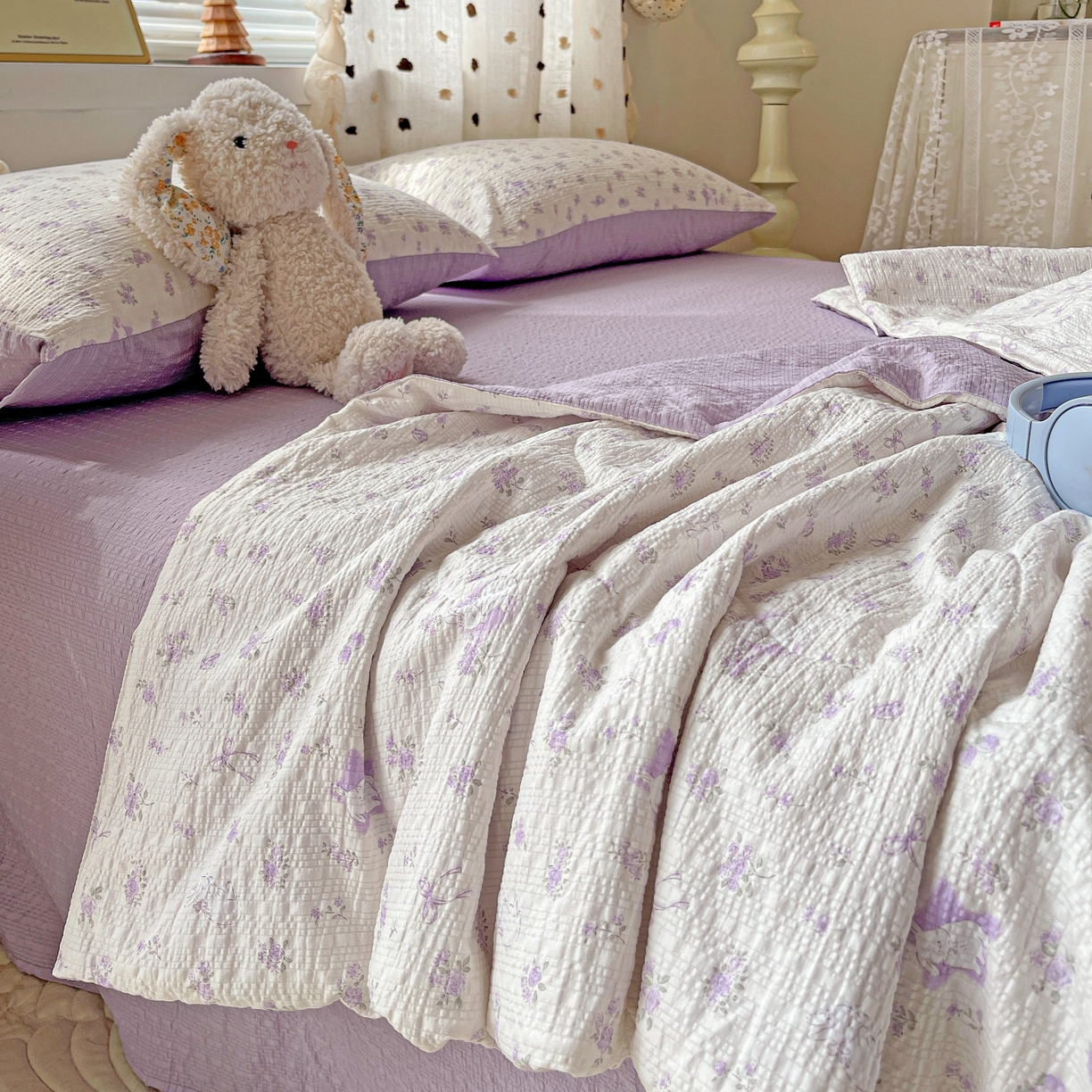 91家纺网 家纺一手货源 找家纺 仟网汇 2026新款泡芙纱简单款夏被四件套 紫色花语