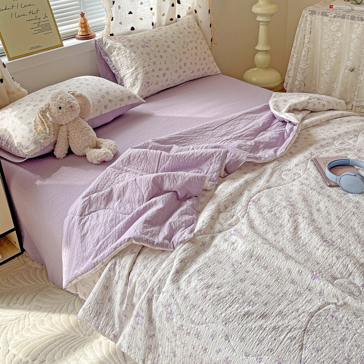 91家纺网 家纺一手货源 找家纺 仟网汇 2026新款泡芙纱简单款夏被四件套 紫色花语