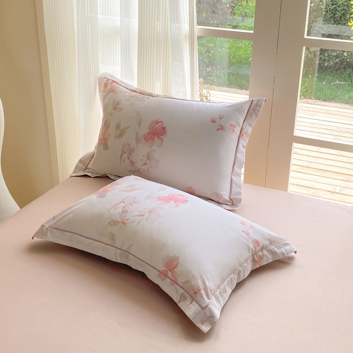 91家纺网 家纺一手货源 找家纺 凌鼎 2026新款高支高密100%全棉数码印花四件套 浅绘花影粉