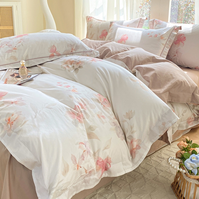 91家纺网 家纺一手货源 找家纺 凌鼎 2026新款高支高密100%全棉数码印花四件套 浅绘花影粉