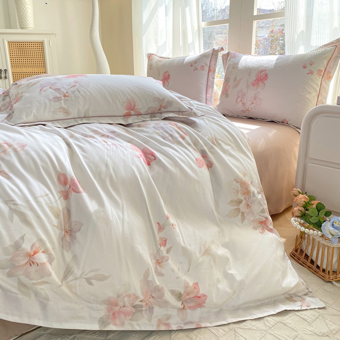 91家纺网 家纺一手货源 找家纺 凌鼎 2026新款高支高密100%全棉数码印花四件套 浅绘花影粉