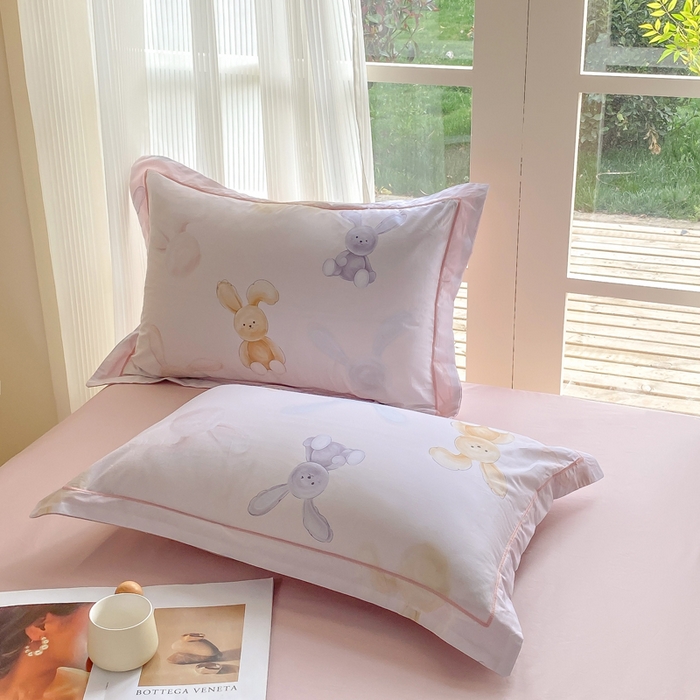 91家纺网 家纺一手货源 找家纺 凌鼎 2026新款高支高密100%全棉数码印花四件套 兔仔甜梦米