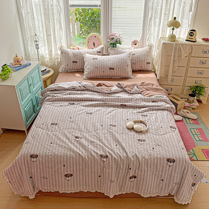 91家纺网 家纺一手货源 找家纺 仟网汇 2026新款法式花边泡芙纱夏被四件套 道格先生