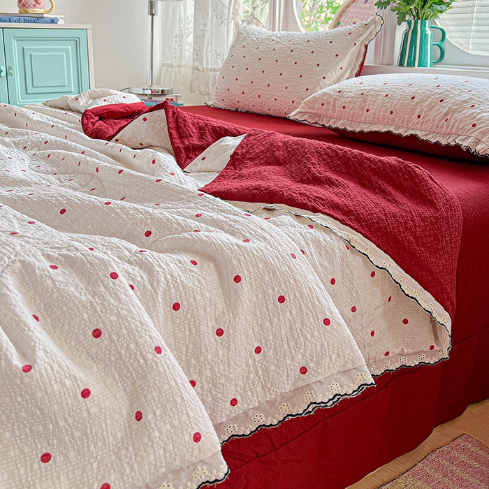 91家纺网 家纺一手货源 找家纺 仟网汇 2026新款法式花边泡芙纱夏被四件套 红波点