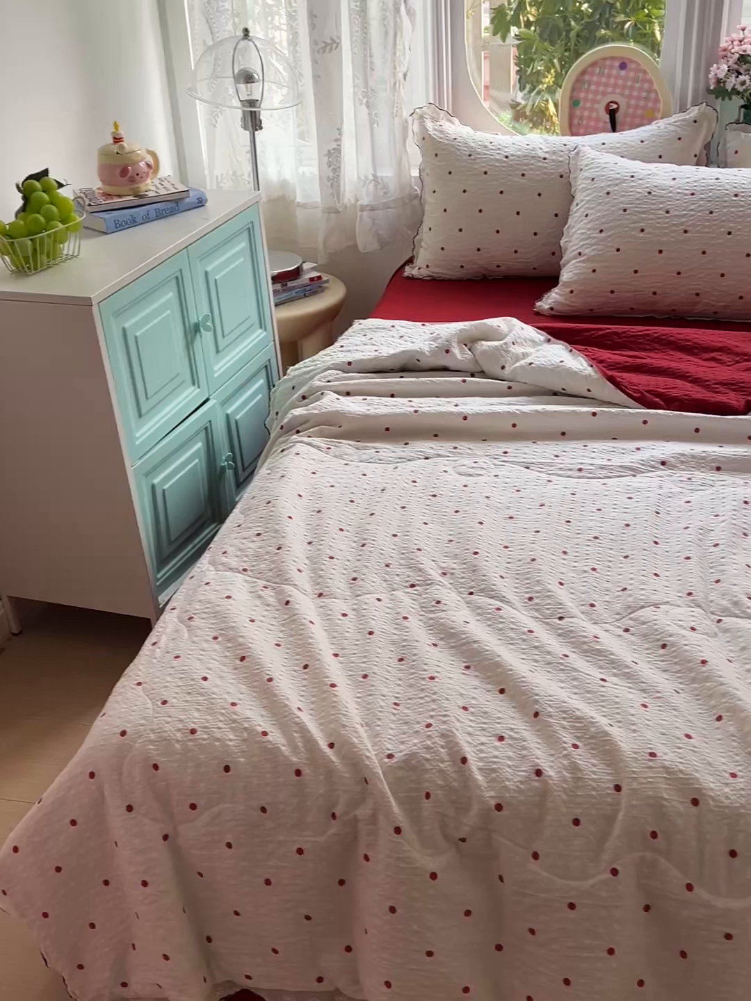 91家纺网 家纺一手货源 找家纺 仟网汇 2026新款法式花边泡芙纱夏被四件套 红波点
