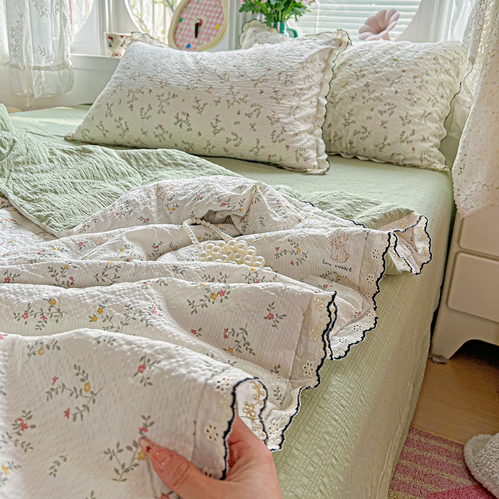 91家纺网 家纺一手货源 找家纺 仟网汇 2026新款法式花边泡芙纱夏被四件套 花枝兔