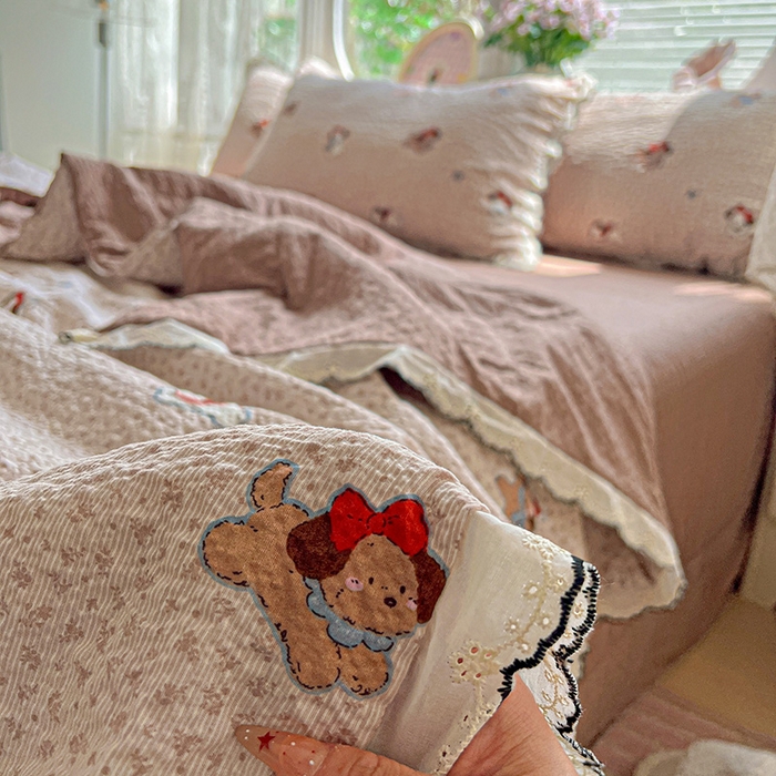 91家纺网 家纺一手货源 找家纺 仟网汇 2026新款法式花边泡芙纱夏被四件套 欢乐时光