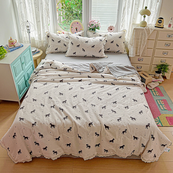 91家纺网 家纺一手货源 找家纺 仟网汇 2026新款法式花边泡芙纱夏被四件套 马到成功