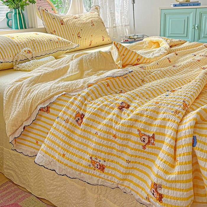 91家纺网 家纺一手货源 找家纺 仟网汇 2026新款法式花边泡芙纱夏被四件套 晚安星人