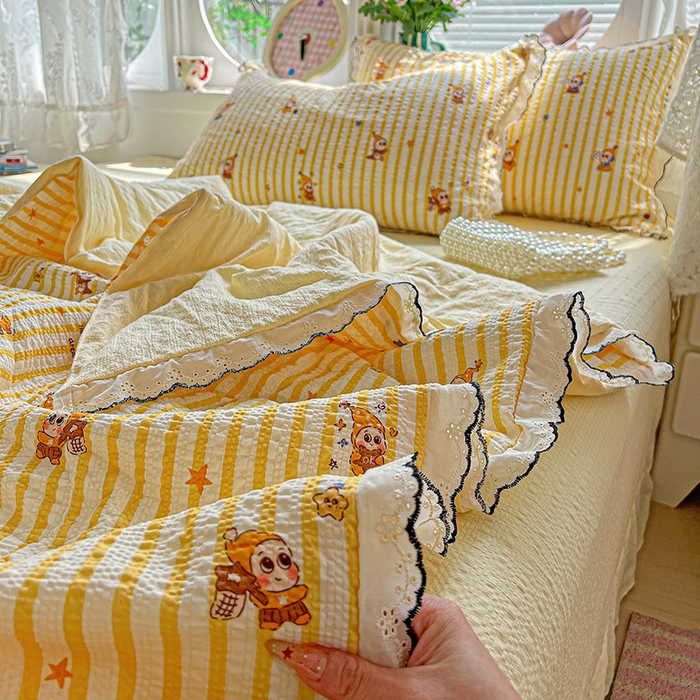 91家纺网 家纺一手货源 找家纺 仟网汇 2026新款法式花边泡芙纱夏被四件套 晚安星人