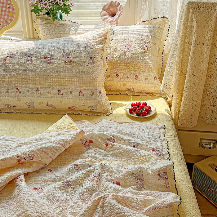 91家纺网 家纺一手货源 找家纺 仟网汇 2026新款法式花边泡芙纱夏被四件套 小矮人