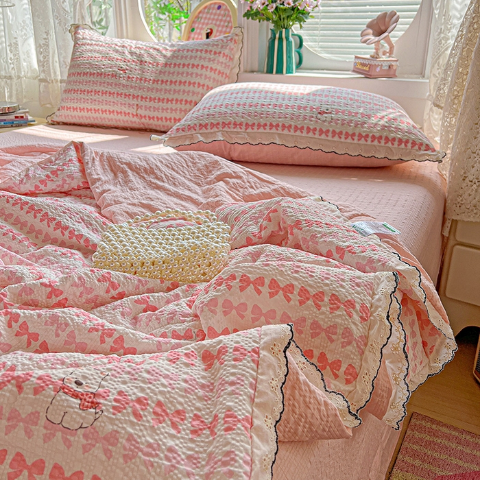 91家纺网 家纺一手货源 找家纺 仟网汇 2026新款法式花边泡芙纱夏被四件套 幸运汪