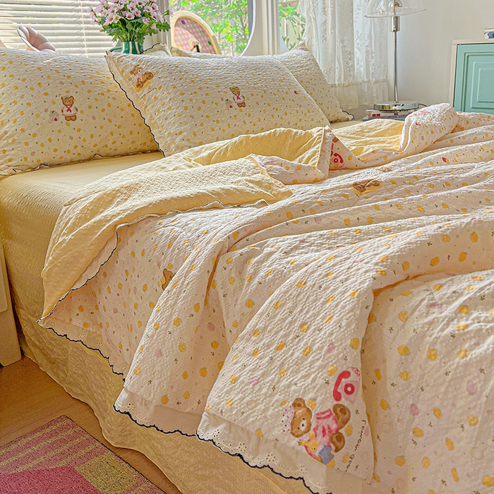 91家纺网 家纺一手货源 找家纺 仟网汇 2026新款法式花边泡芙纱夏被四件套 熊贝贝