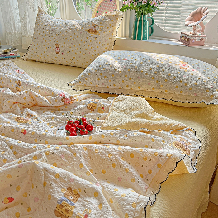 91家纺网 家纺一手货源 找家纺 仟网汇 2026新款法式花边泡芙纱夏被四件套 熊贝贝