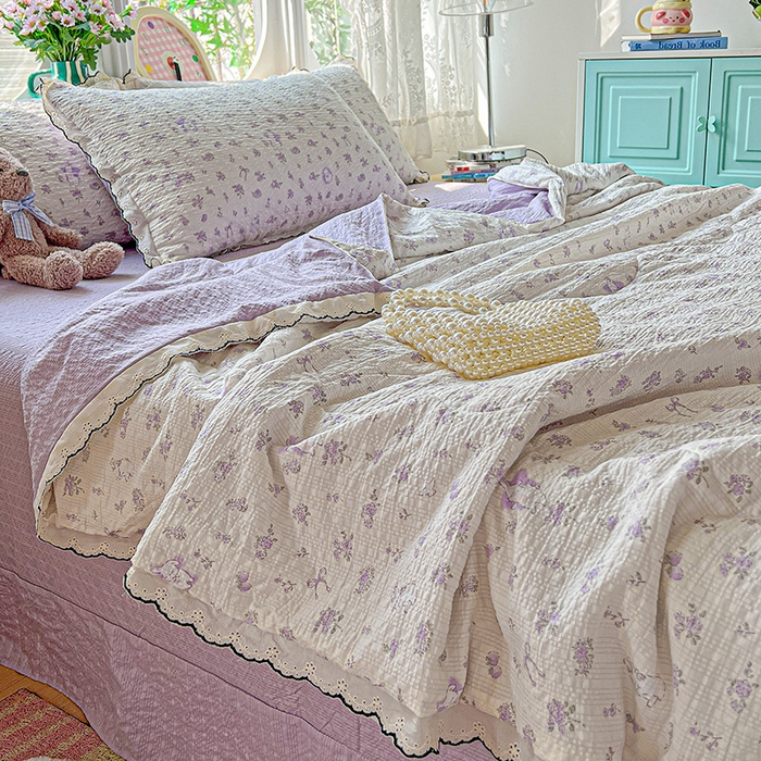 91家纺网 家纺一手货源 找家纺 仟网汇 2026新款法式花边泡芙纱夏被四件套 紫花兔兔