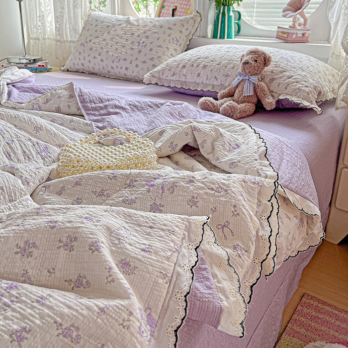91家纺网 家纺一手货源 找家纺 仟网汇 2026新款法式花边泡芙纱夏被四件套 紫花兔兔