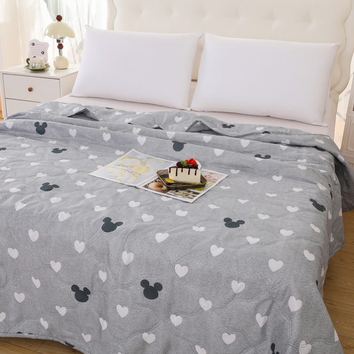 91家纺网 家纺一手货源 找家纺 太阳树家纺 2026新款钻石绒亲肤夏凉被夏被空调被 爱心-灰色