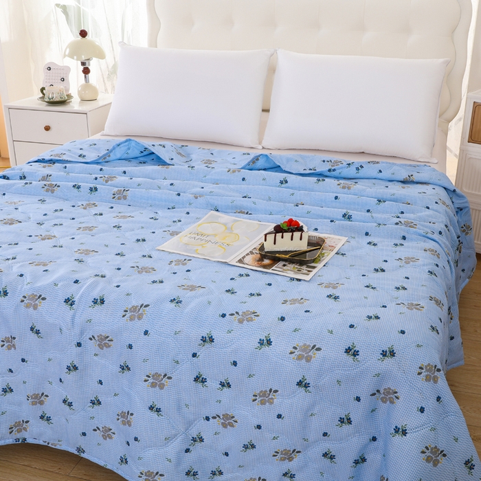 91家纺网 家纺一手货源 找家纺 太阳树家纺 2026新款钻石绒亲肤夏凉被夏被空调被 花涧艺-蓝