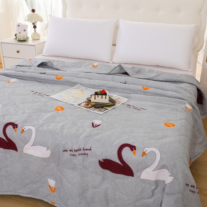 91家纺网 家纺一手货源 找家纺 太阳树家纺 2026新款钻石绒亲肤夏凉被夏被空调被 天鹅恋-灰