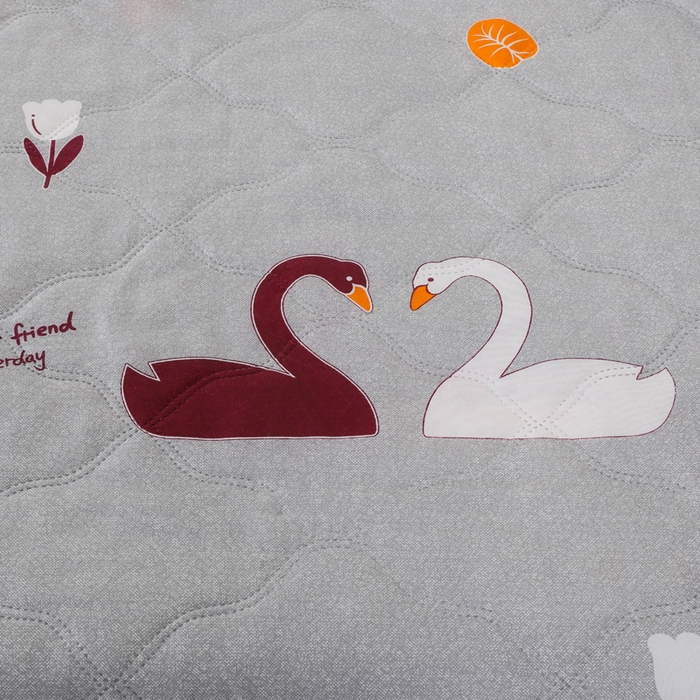 91家纺网 家纺一手货源 找家纺 太阳树家纺 2026新款钻石绒亲肤夏凉被夏被空调被 天鹅恋-灰