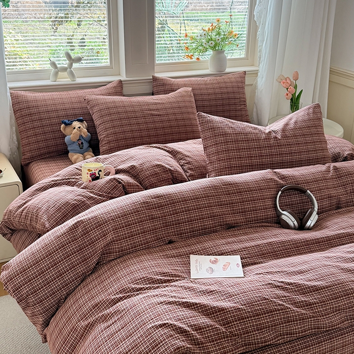 91家纺网 家纺一手货源 找家纺 鑫田家纺 2026新款全棉水洗棉四件套纯棉格子学生宿舍床单三件套床笠套件 沉香-红棕