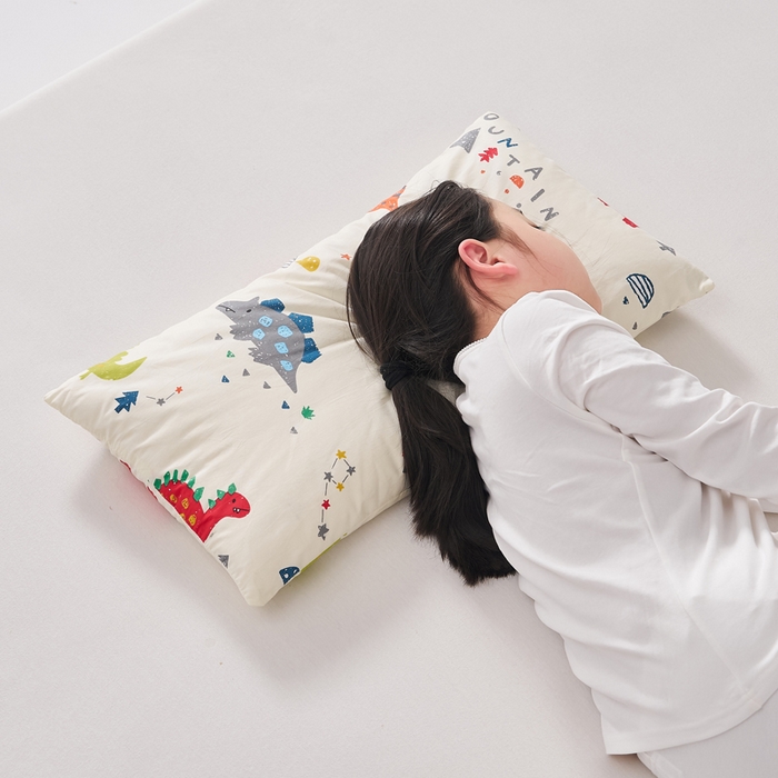 91家纺网 家纺一手货源 找家纺 暖阳 2026新款儿童全棉加长款棉花枕 儿童加长枕-好多恐龙