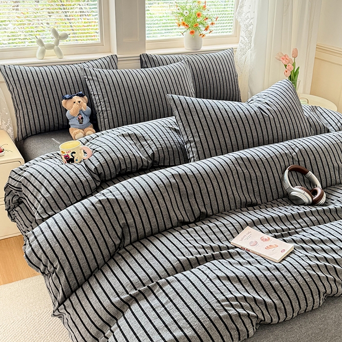 91家纺网 家纺一手货源 找家纺 鑫田家纺 2026新款全棉水洗棉四件套纯棉格子学生宿舍床单三件套床笠套件 灰川条纹