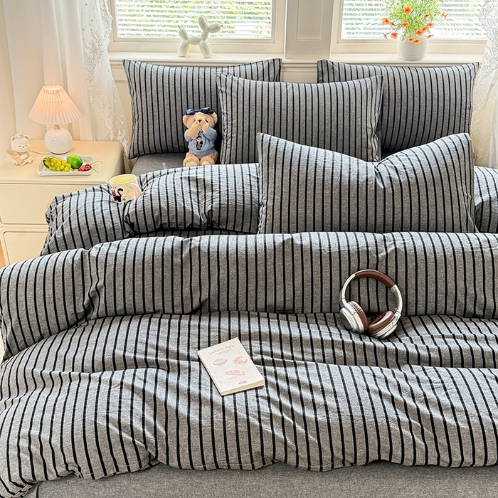 91家纺网 家纺一手货源 找家纺 鑫田家纺 2026新款全棉水洗棉四件套纯棉格子学生宿舍床单三件套床笠套件 灰川条纹