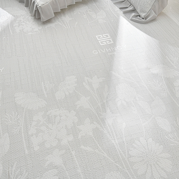 91家纺网 家纺一手货源 找家纺 绘萱家居 2026新款PE提花冰凉豆豆床裙款凉席席子凉席 春语佳人-灰