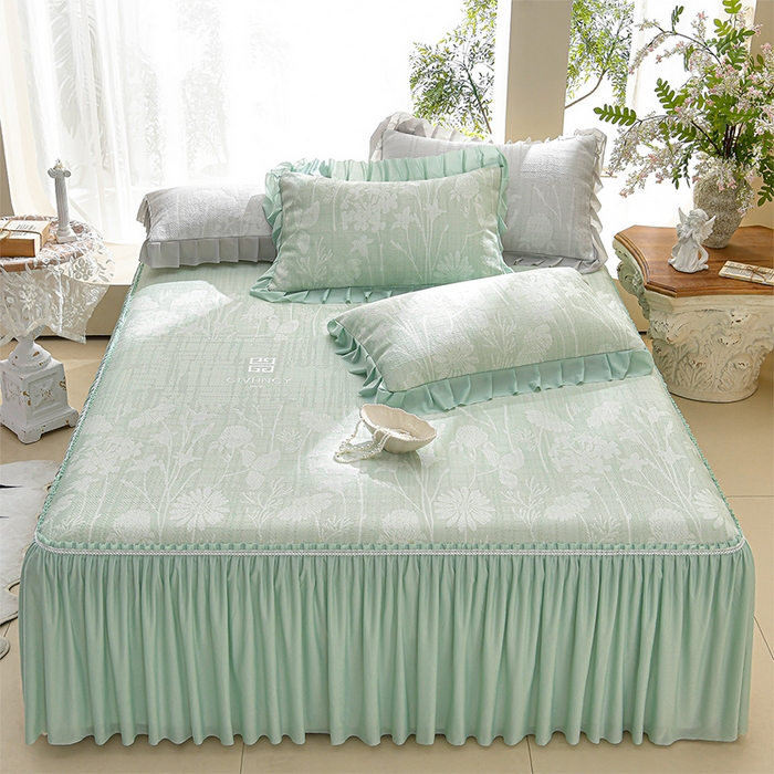 91家纺网 家纺一手货源 找家纺 绘萱家居 2026新款PE提花冰凉豆豆床裙款凉席席子凉席 春语佳人-绿